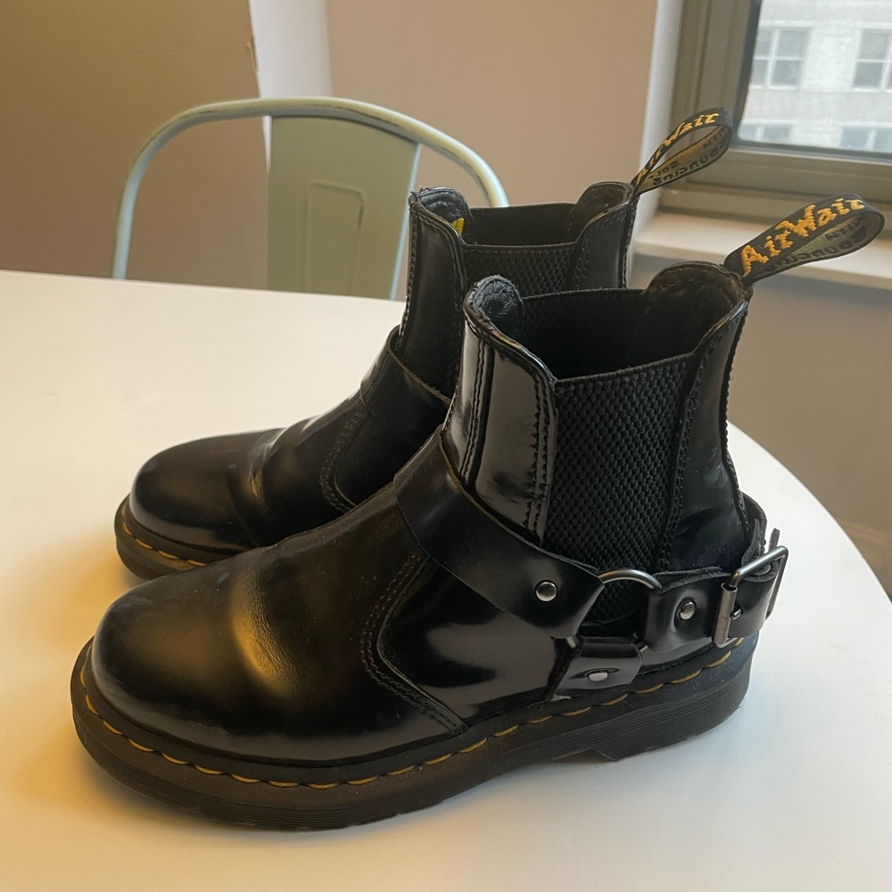 Dr. Martens Chelsea Buckle